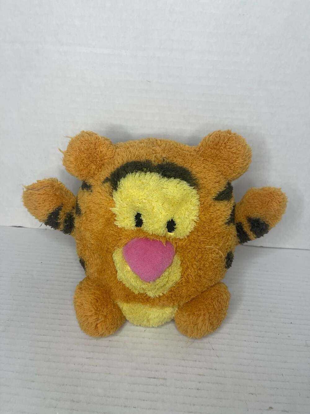 Disney Theme Parks Tigger Round Plush Toy